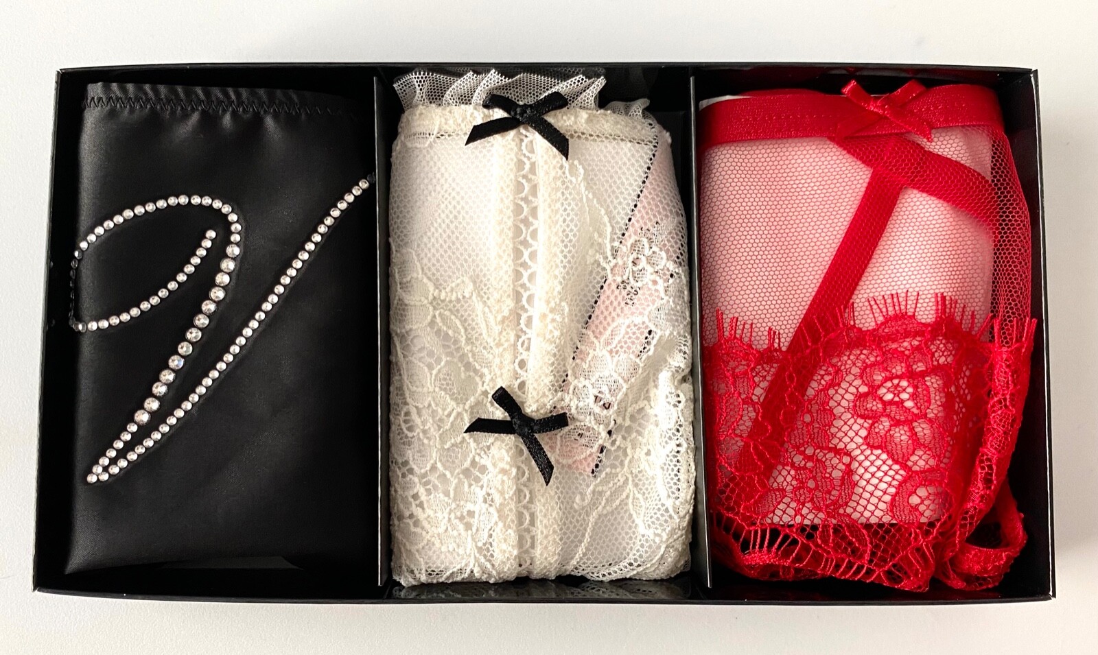 Victoria’s Secret Dream Angels Satin Ouvert V String Lot of 3 Gift Box Panty XL