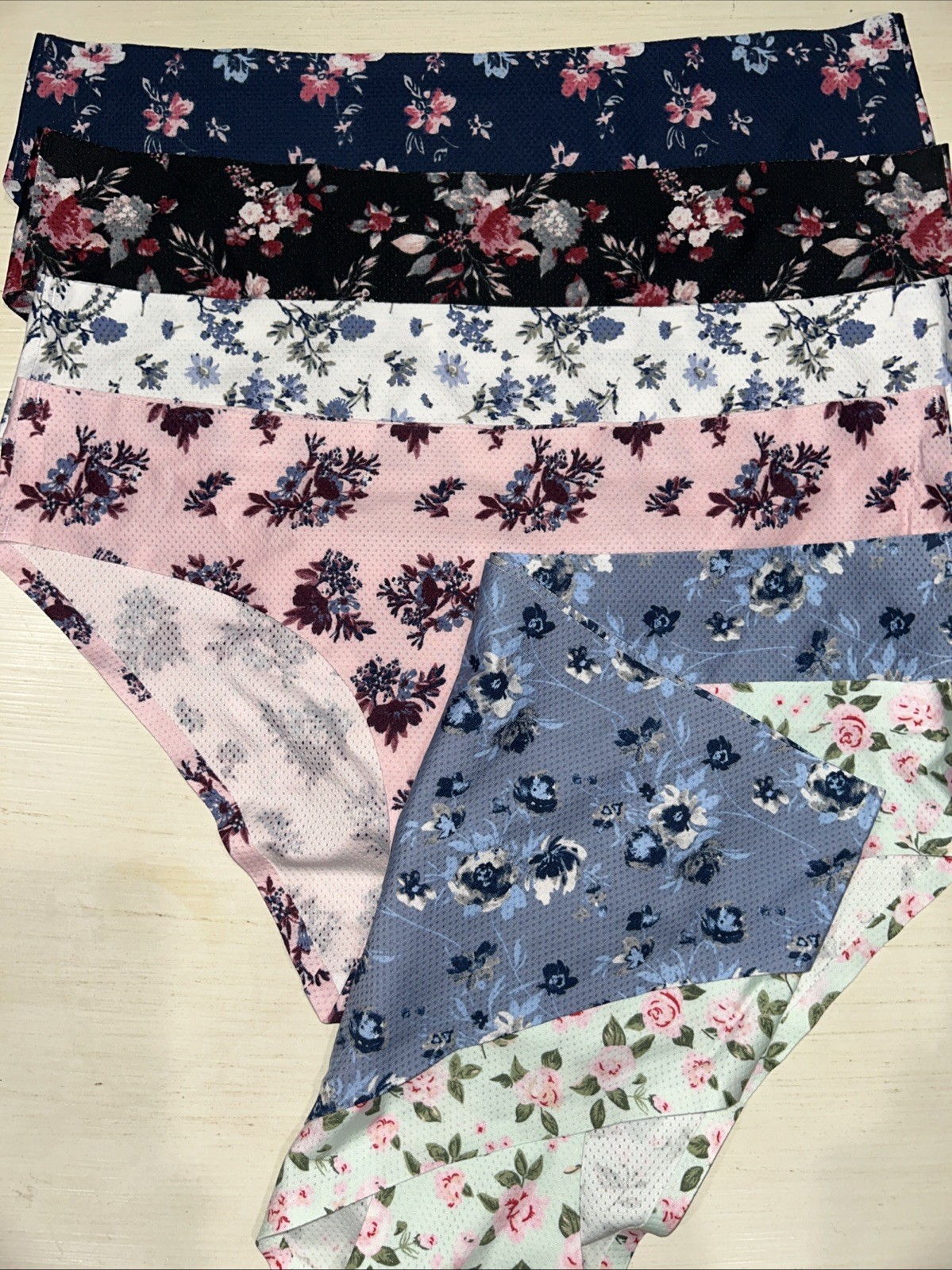 Ladies Medium 6 Pack Seamless Hipster Underpants Assorted Colors