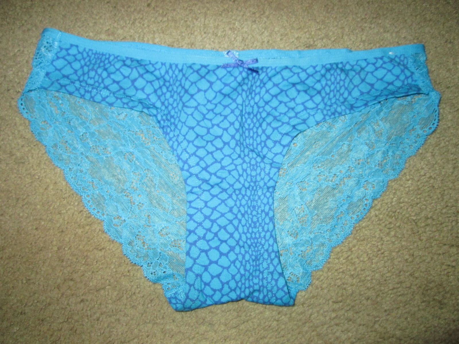 Xhilaration Ladies bikini panty-Sm-NWOT-turquoise blue animal print/lace back