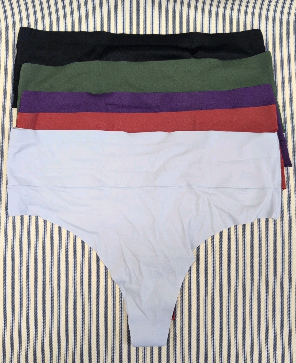 New Without Tags Women’s High Waisted Sexy Seamless Underwear Comfortable Thongs