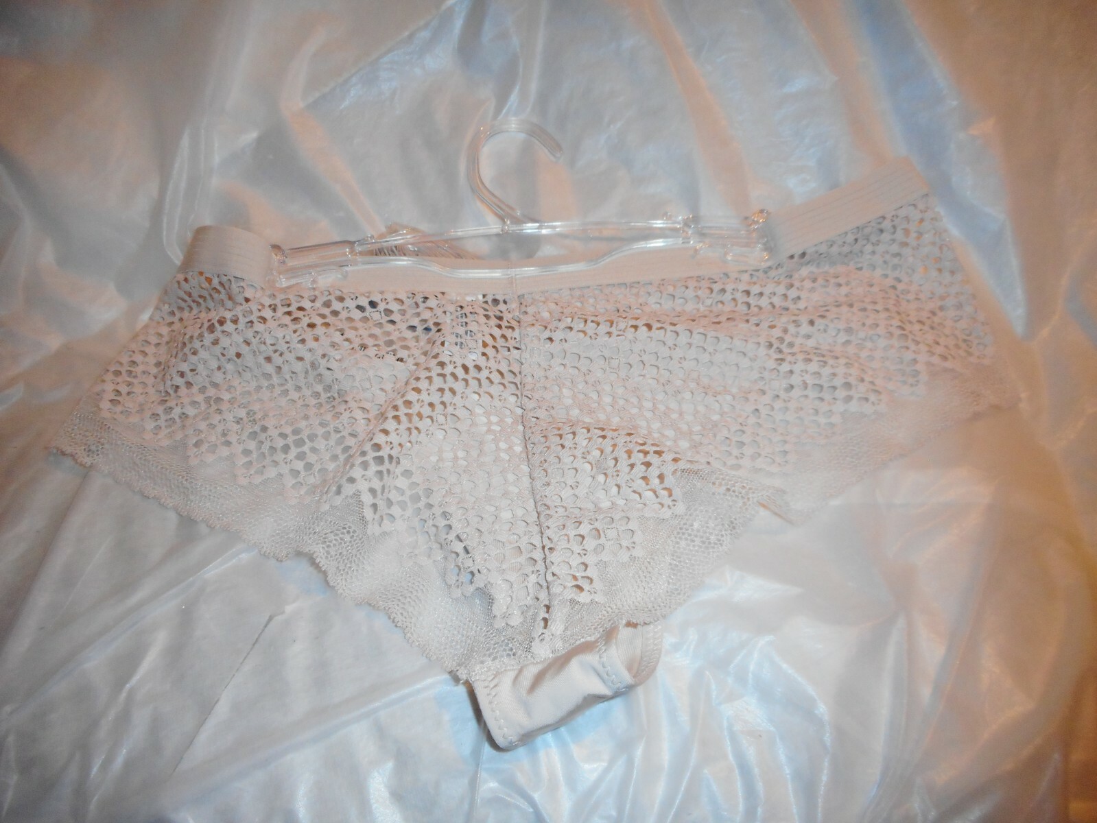 D.K.N.Y Sheer Lace Vanity Hipster Panty Size EXTRA LARGE WITH STRAP