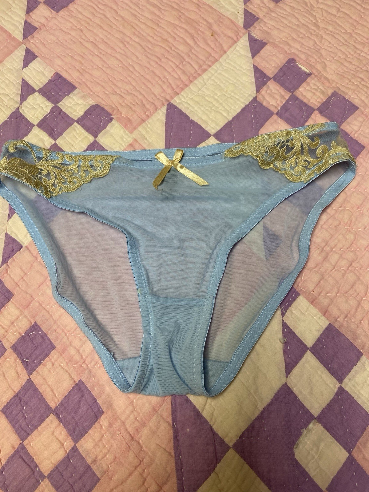 Q -T Intimates Sexy Sheer Bikini Panties Lace Trim Size 6 Baby Blue
