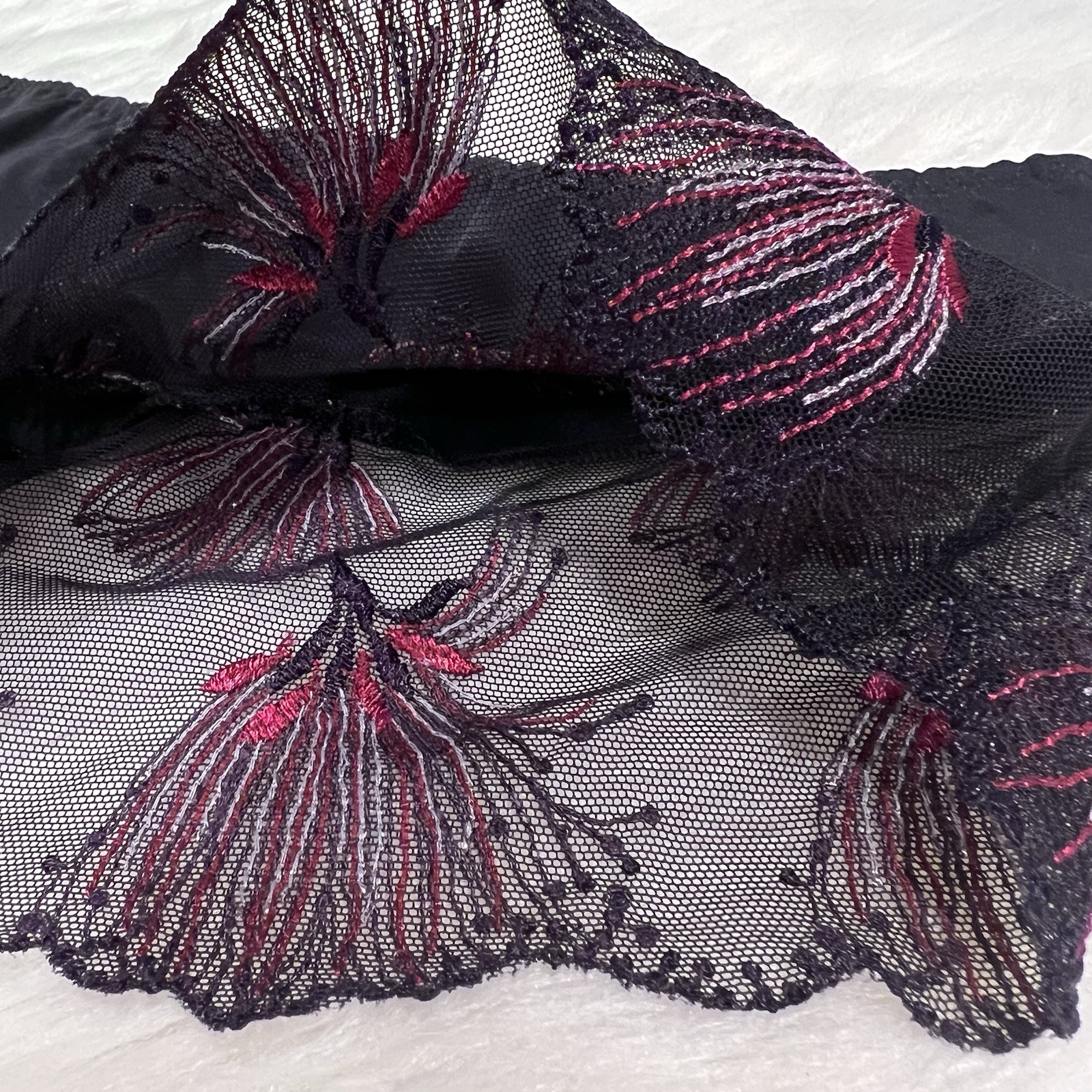 NEW Prima Donna Panties Sz 8 Fireworks Luxury Thong Embroidered Lace Black Pink