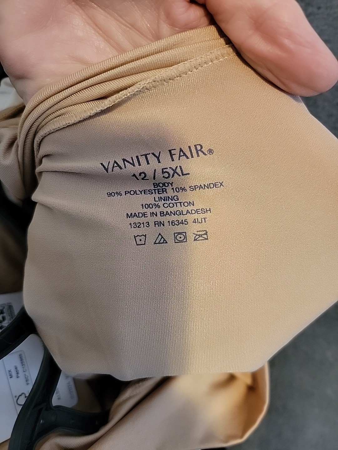 NWT Vanity Fair V Frontwaist 3 Pack Brief 5xl/12 2 Packs 6 Pair Total