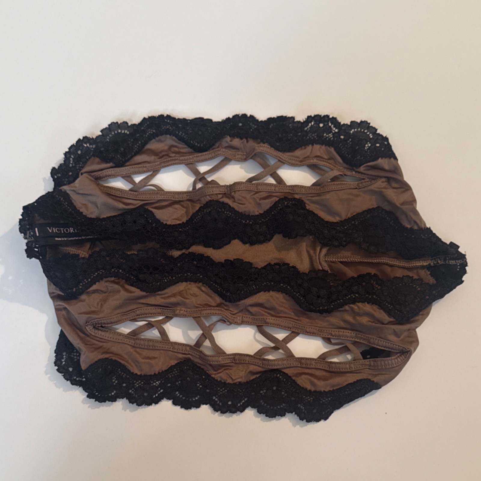 NWOT Victoria’s Secret 2015 Very Sexy Cheeky Cutout Lace Panties Women’s Sz S/P