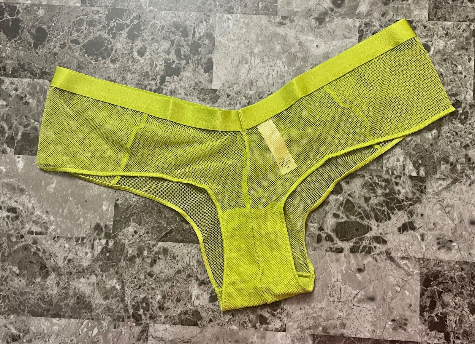 NWOT VICTORIA’S SECRET M NEON LIME GREEN NETTED MESH VINTAGE RARE CHEEKY PANTIES