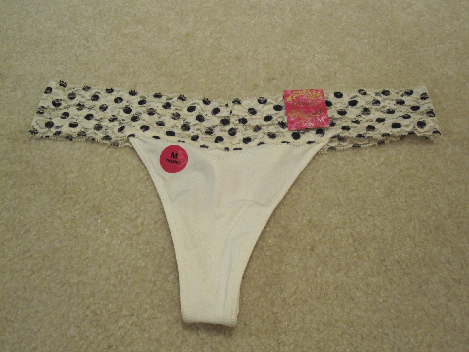 Candies ladies panties thong size 6 M new with tags