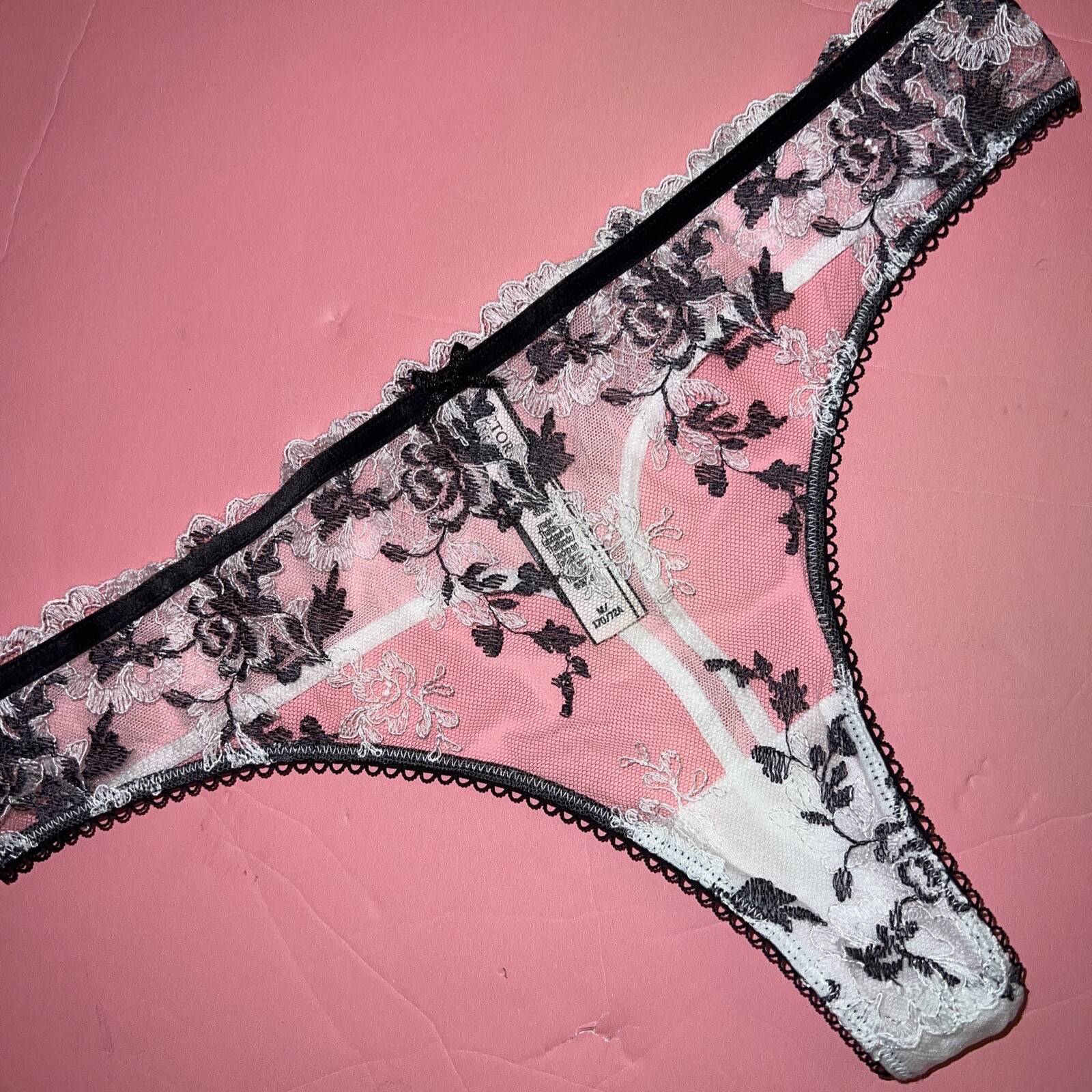 Victoria’s Secret M THONG Black White Lace Floral Embroidered Velvet DREAM ANGEL