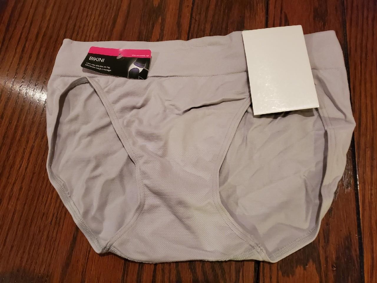 NWT RARE BALI COMFORT REVOLUTION BIKINI PANTIES 2C92 CRYSTAL GREY 8 / 9