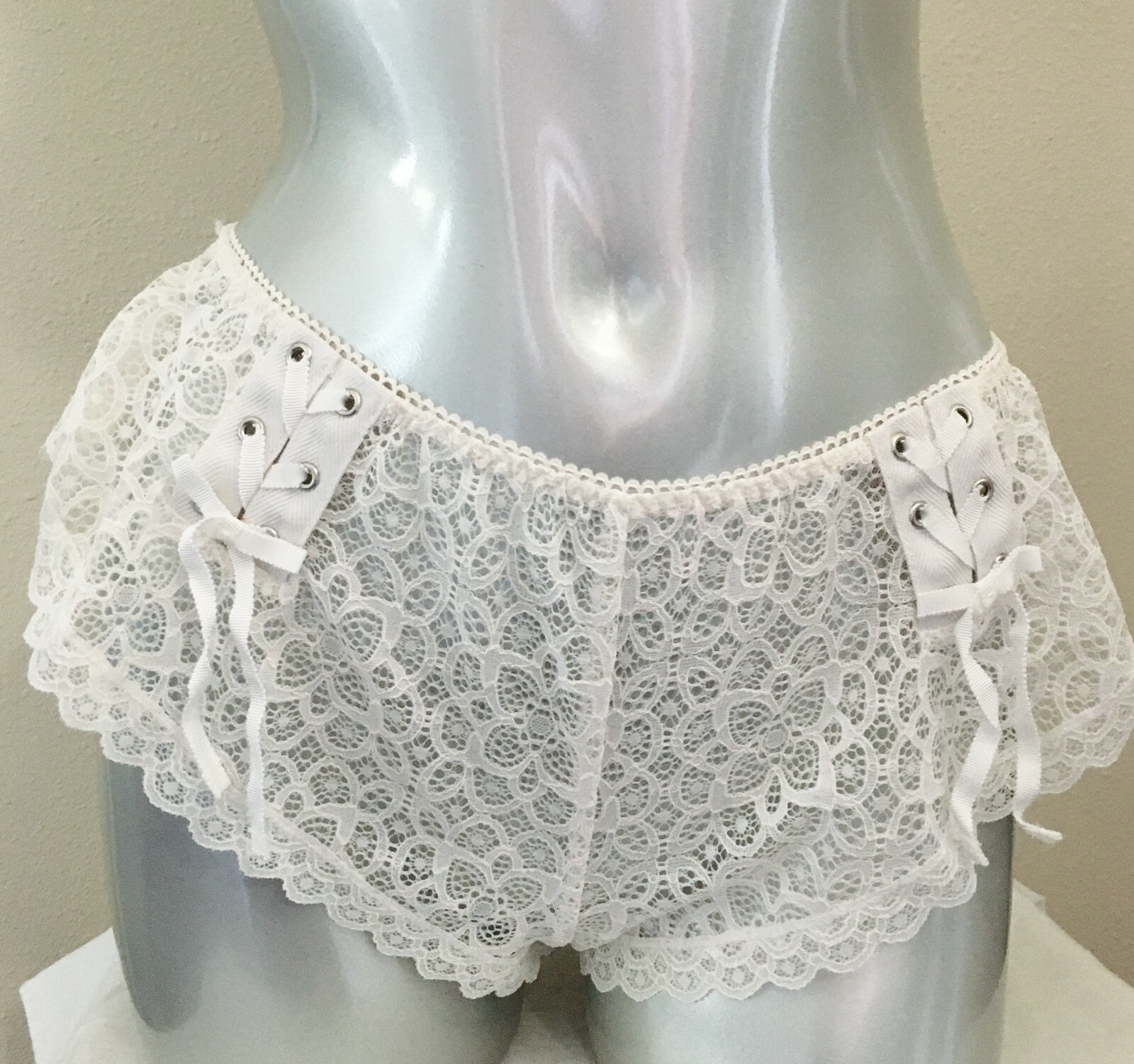 Nwt Victorias Secret Dream Angel Floral Lace Wide Side Lace Up Panty M