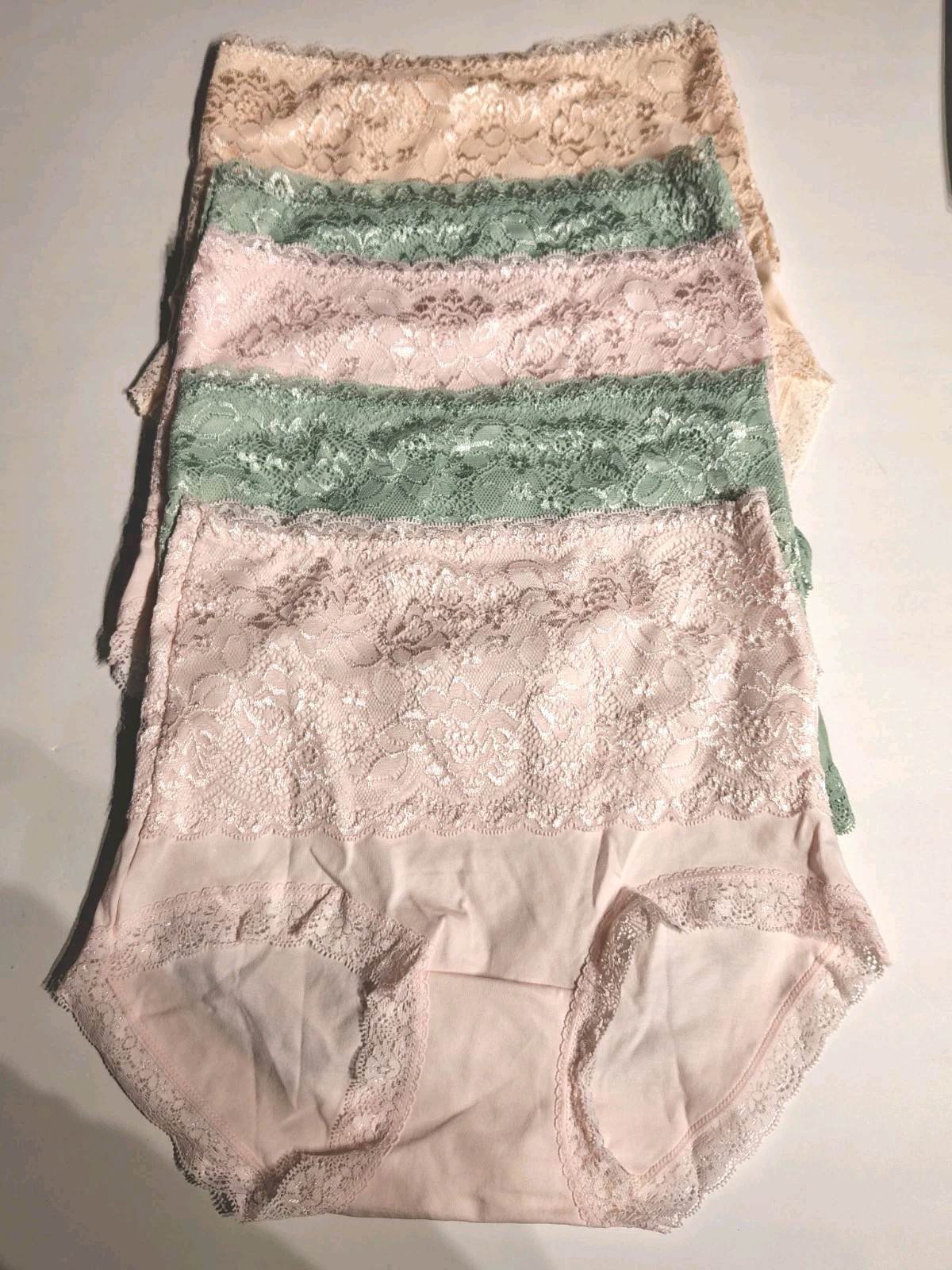 Quasti 5 Pack Luxury Cotton-Lace Brief Panties Size Small -NEW – See Description