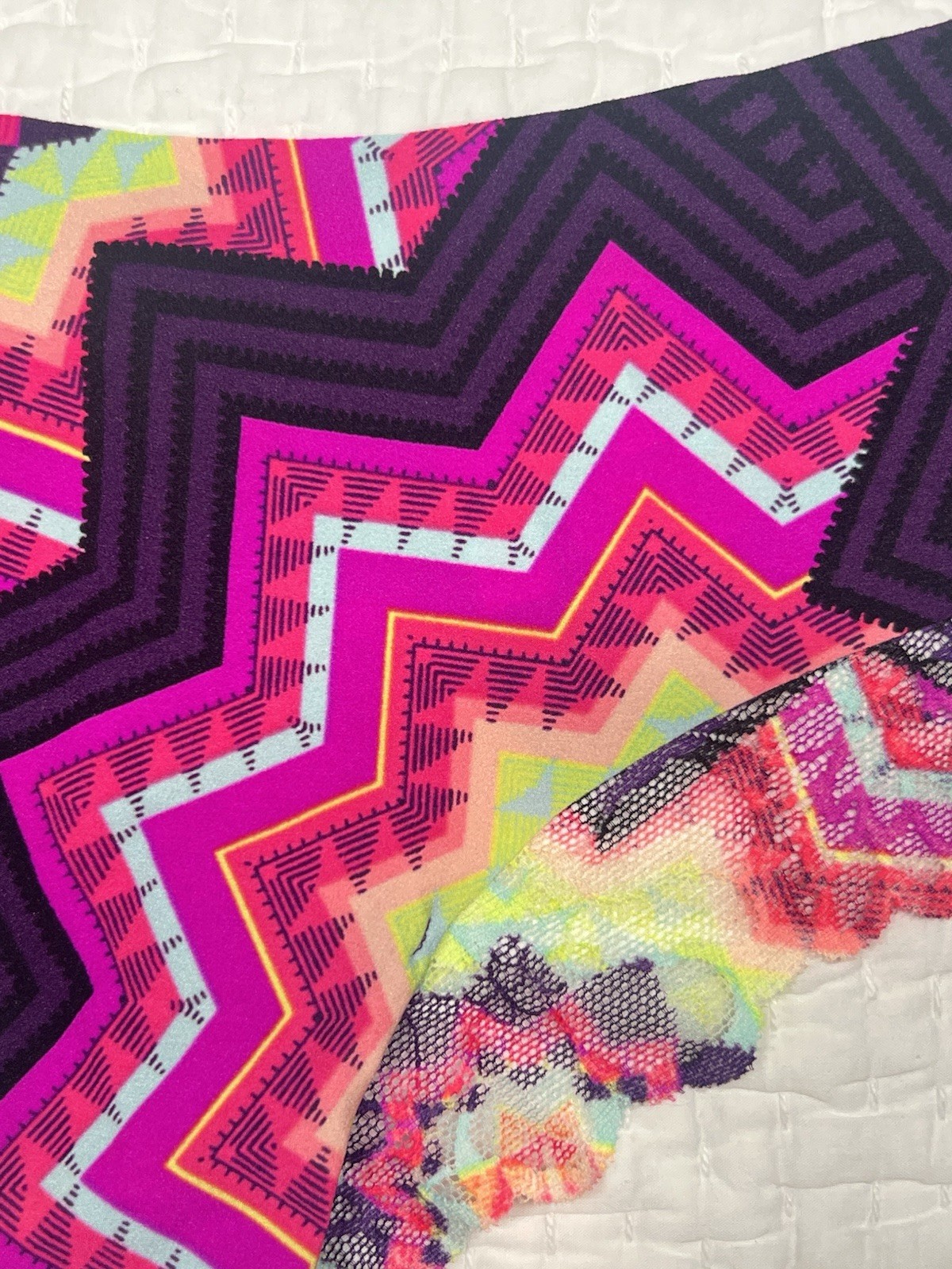 VINTAGE VICTORIAS SECRET PINK SMOOTH ABSTRACT ART DECO VIBE CHEEKSTER PANTY M