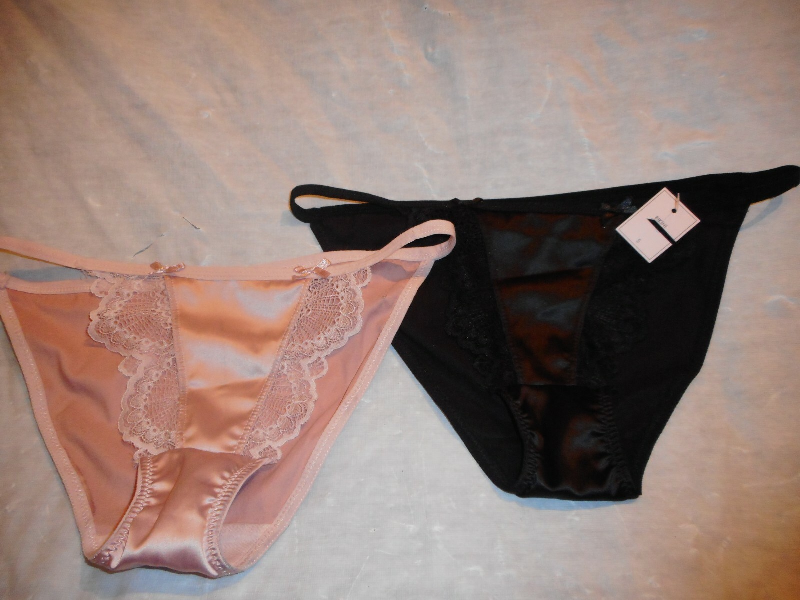 2P/CS BCBGENERATION BLACK AND BEIGE BIKINI PANTY SOLD TOGETHER S,M,,