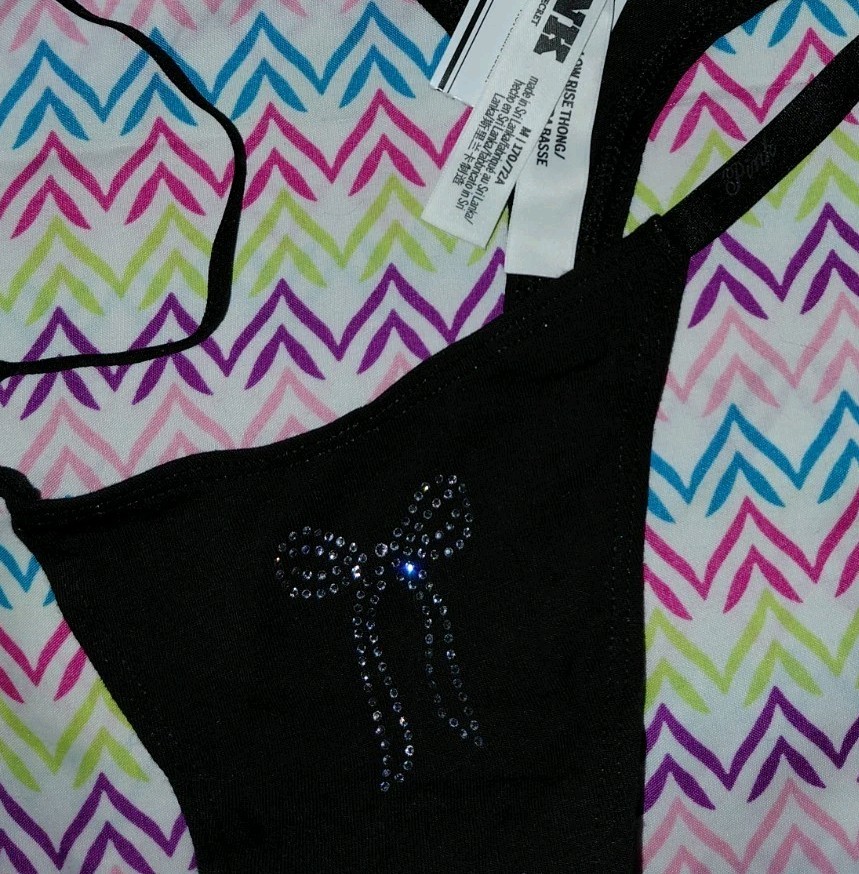 Vs pink Studded Bow cotton Logo Strap thong Panty Size Medium NEW Black