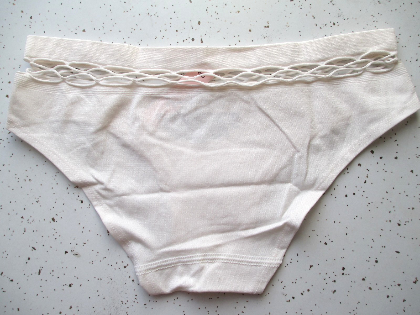 VICTORIA’S SECRET Cheeky Panty VS Coconut White M MEDIUM Fishnet Waist NWT