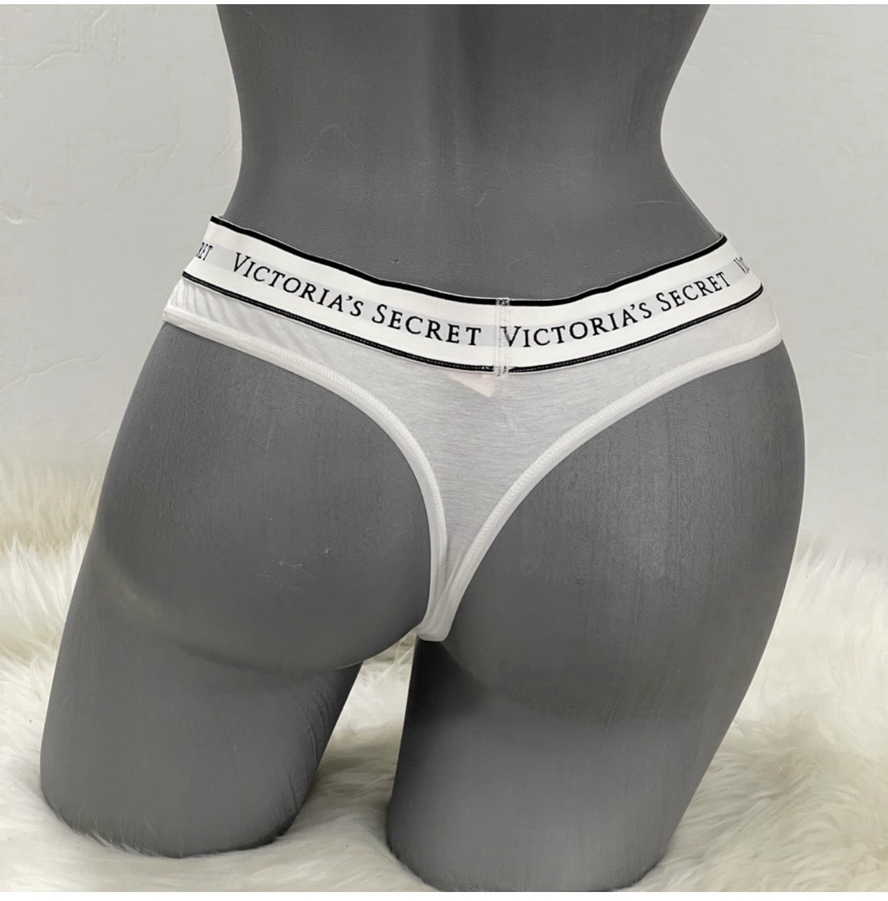 VICTORIAS SECRET COTTON THONG PANTY UNDERWEAR LOGO. NWT