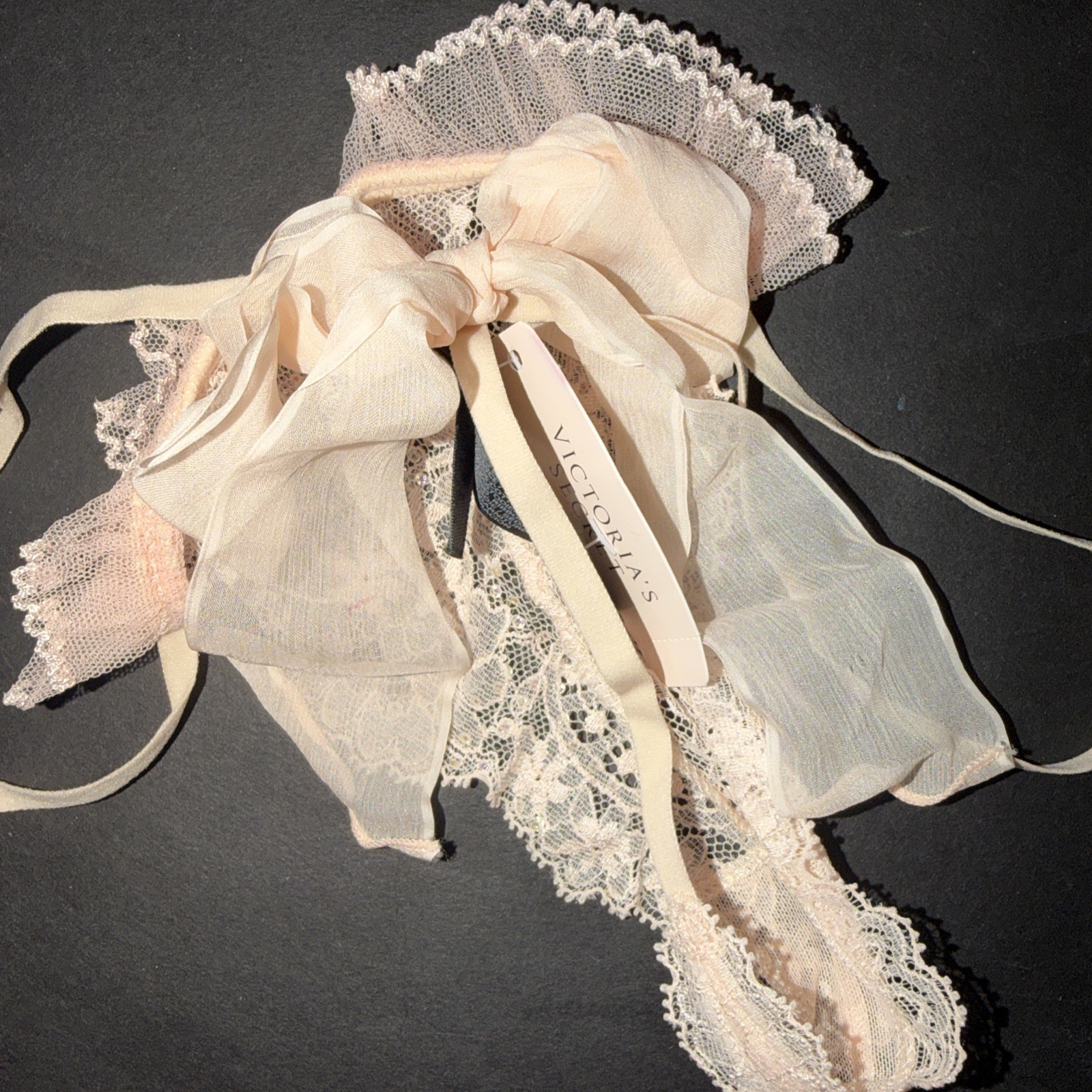 Victoria’s Secret Designer Collection S THONG+XS/S GARTER Belt PINK Beige Ruffle