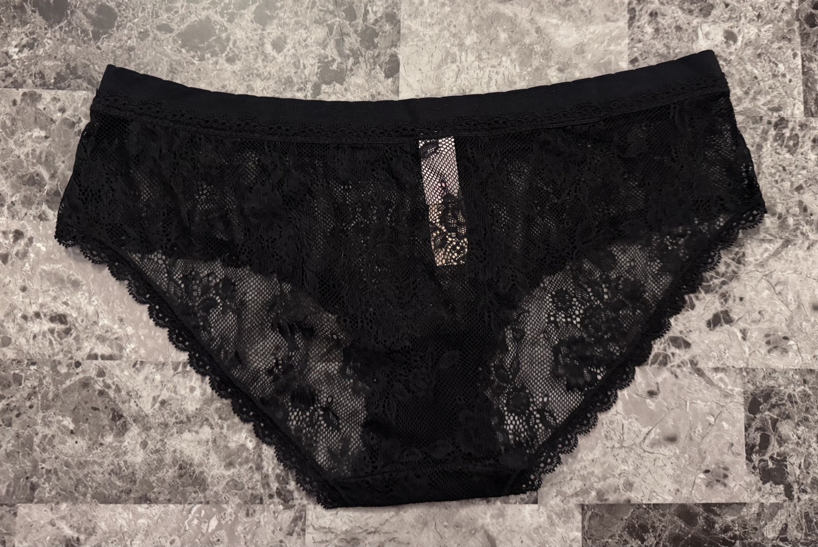 NWT VICTORIA’S SECRET L BLACK FLORAL LACE LOGO SEAMLESS RARE HIPHUGGER PANTIES