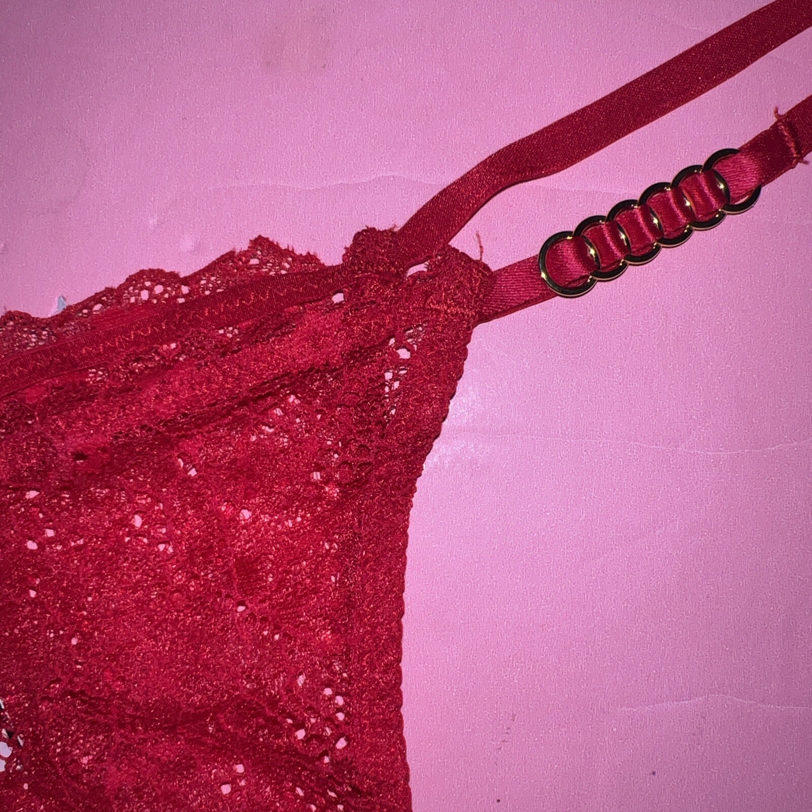 Victoria’s Secret L,XL string panty Brazilian Slip RED lace gold Rings VERY SEXY