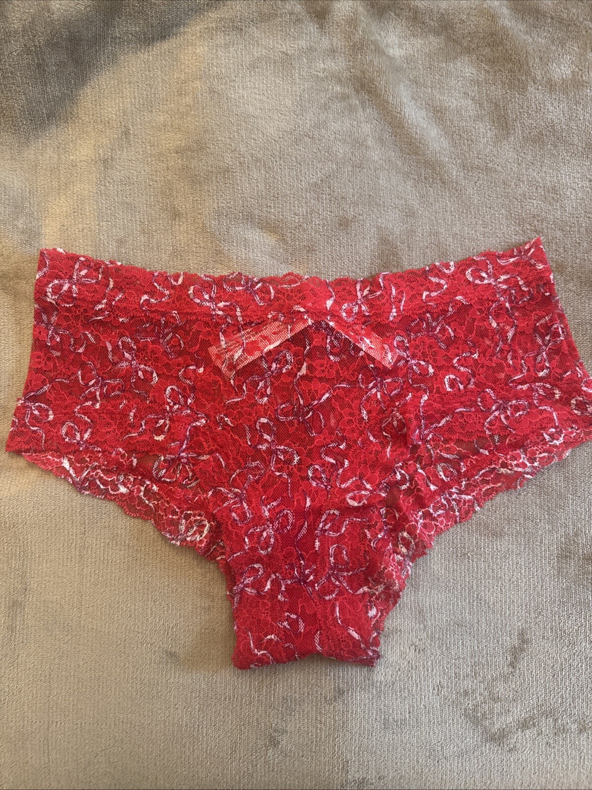 NWT- Victoria’s Secret – Posey Lace Cheeky Panty- Lipstick Bows- LARGE