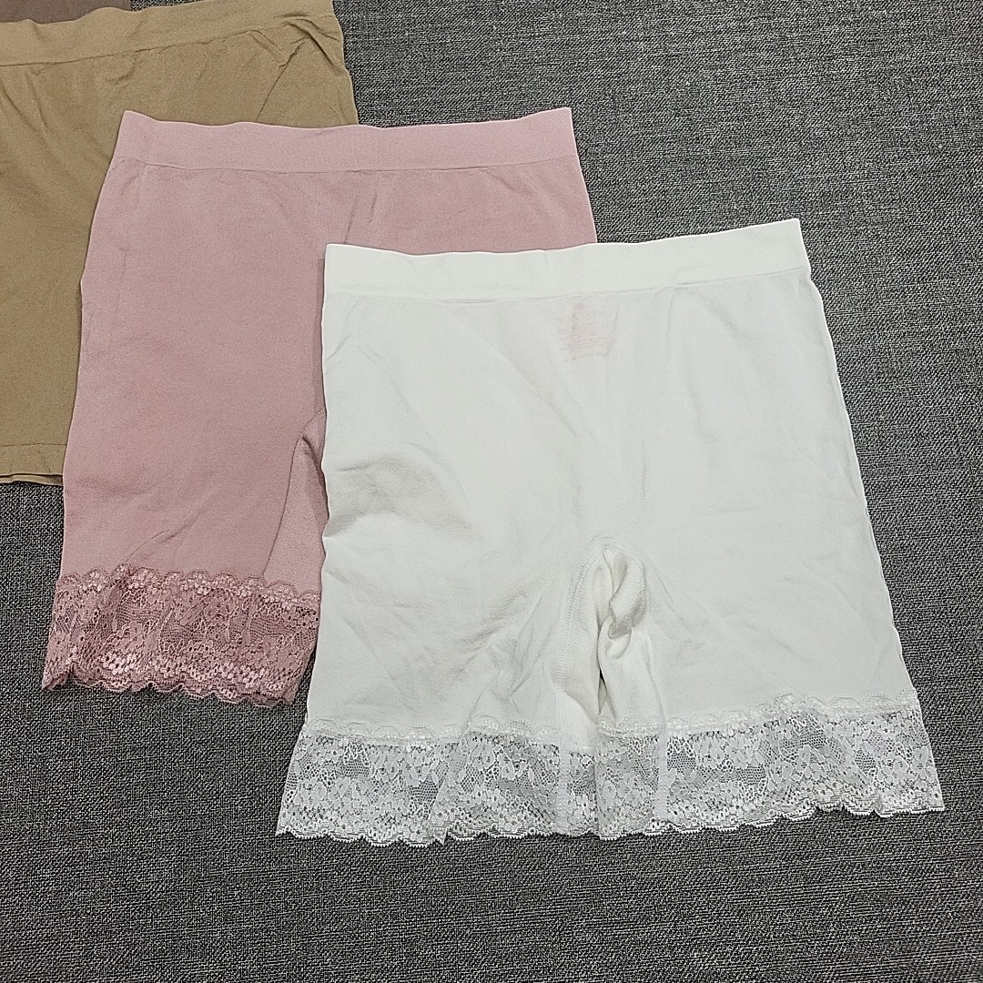 Breezies Women’s Set of 4 Seamless Under Dress Shorts Panties Size Medium