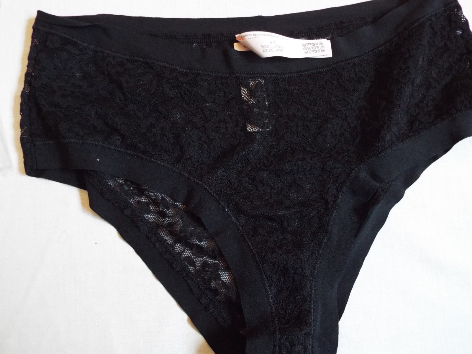 NWT Victoria’s No-Show Cheeky Panty M black lace