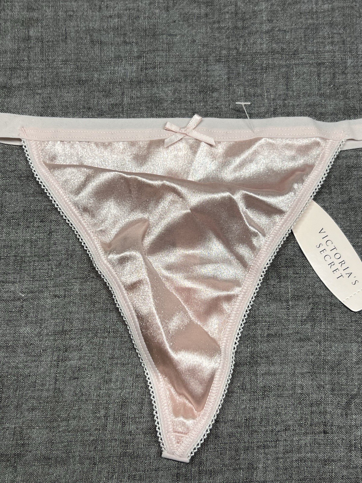 VINTAGE VICTORIA’S SECRET SEXY PINK SILKY SECOND SKIN SATIN VSTRING PANTY S NEW