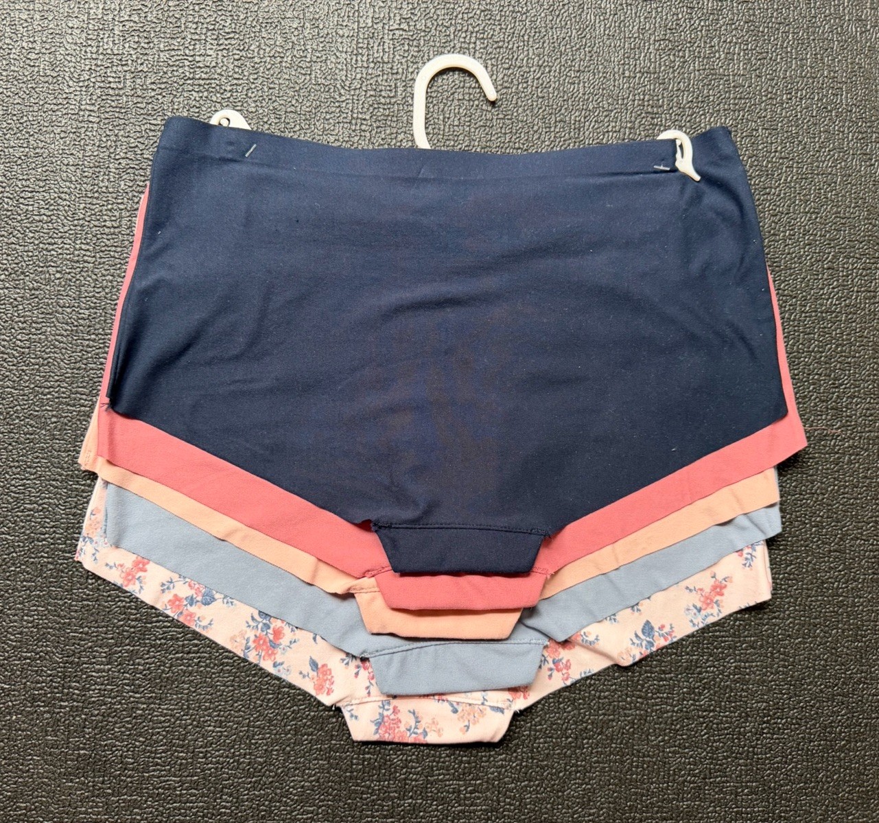 5 Pack LAURA ASHLEY M No-Show Hipster Hiphugger Panty Set Bundle Lot Tagless
