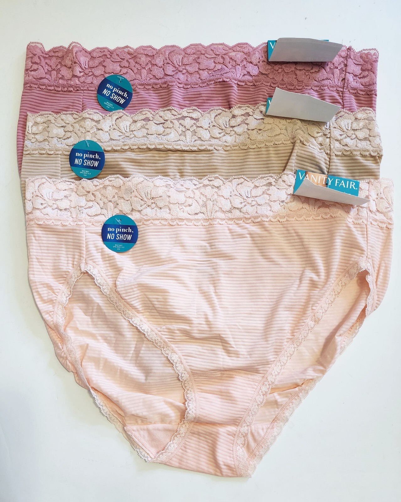 3 Vanity Fair Flattering Lace Hi-Cut Brief Panty Multi 13280 Sz 9/2XL – NWT