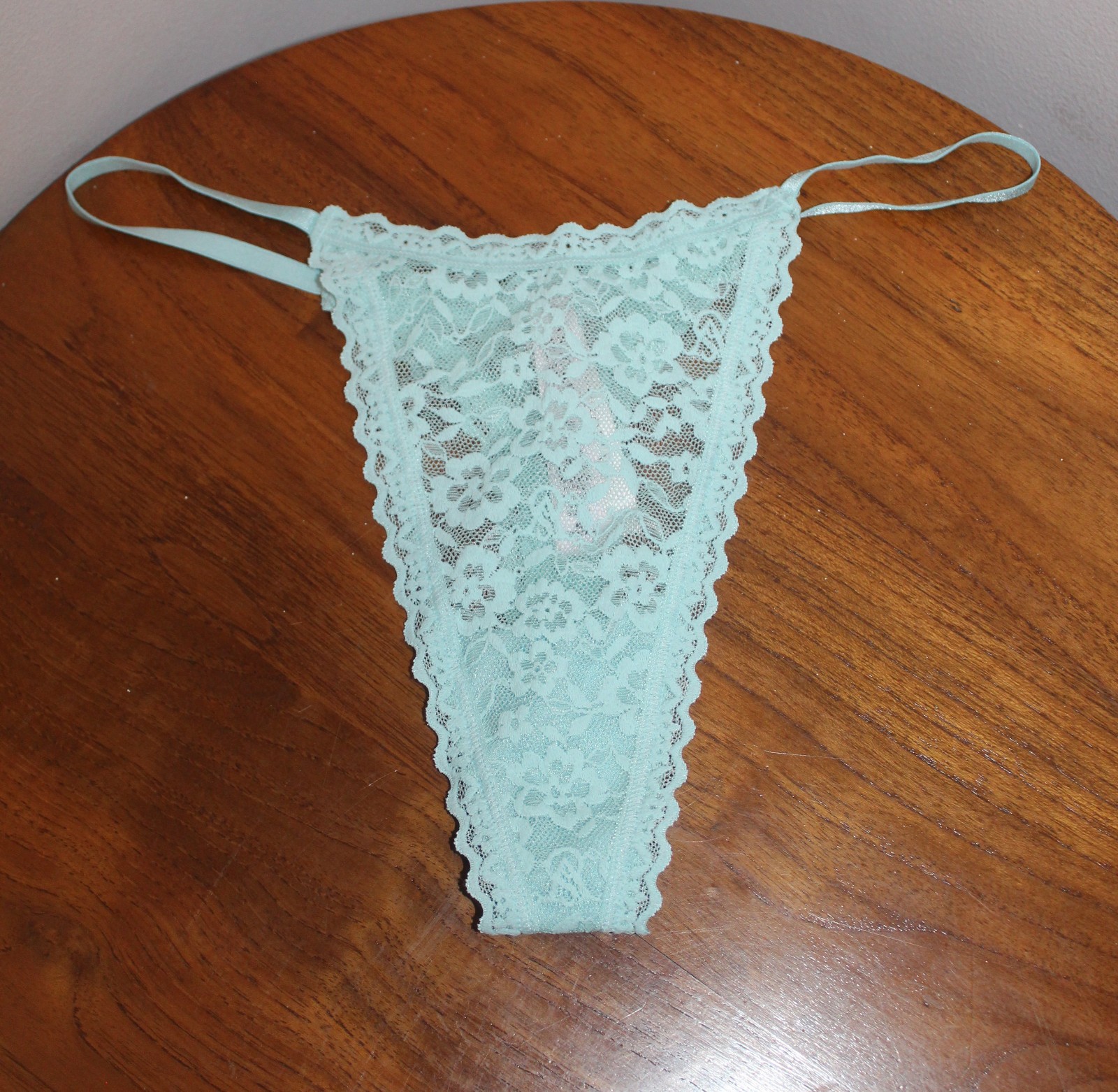 VICTORIA’S SECRET STRING THONG LACE SET OF 2 CANAL BLUE NEON BUBBLE PINK SIZE M