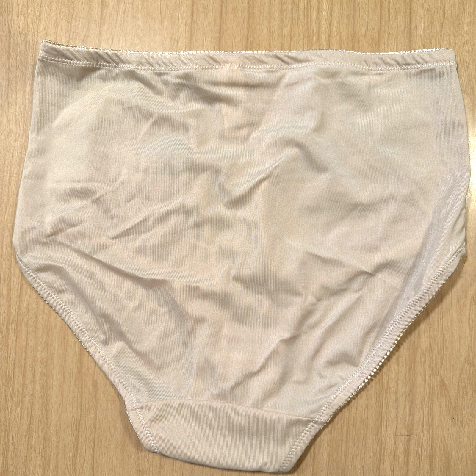 NEW NWT Delta Burke Light Control Briefs BEIGE 8/1X Vintage Smoothes Slims 9385