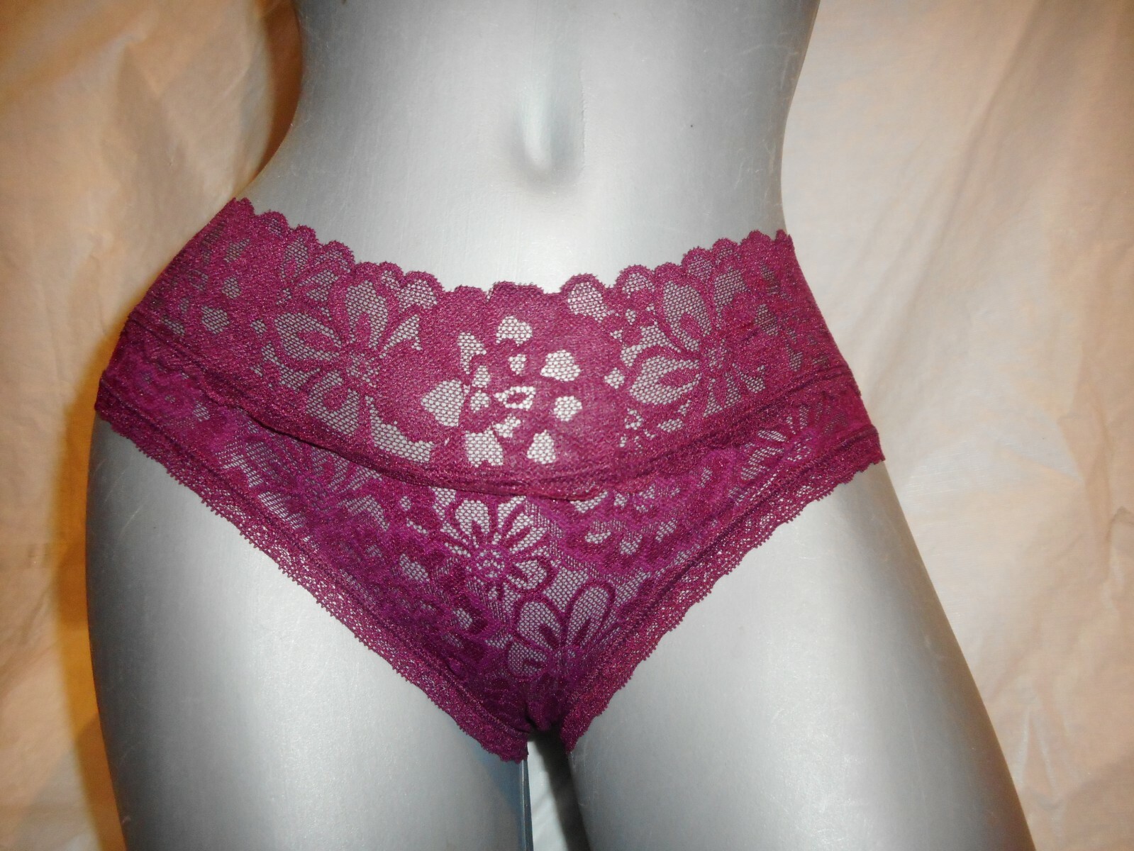 Victoria’s Secret Burgandy Floral HIPHUGGER HIPSTER Panty SMALL/PETITE