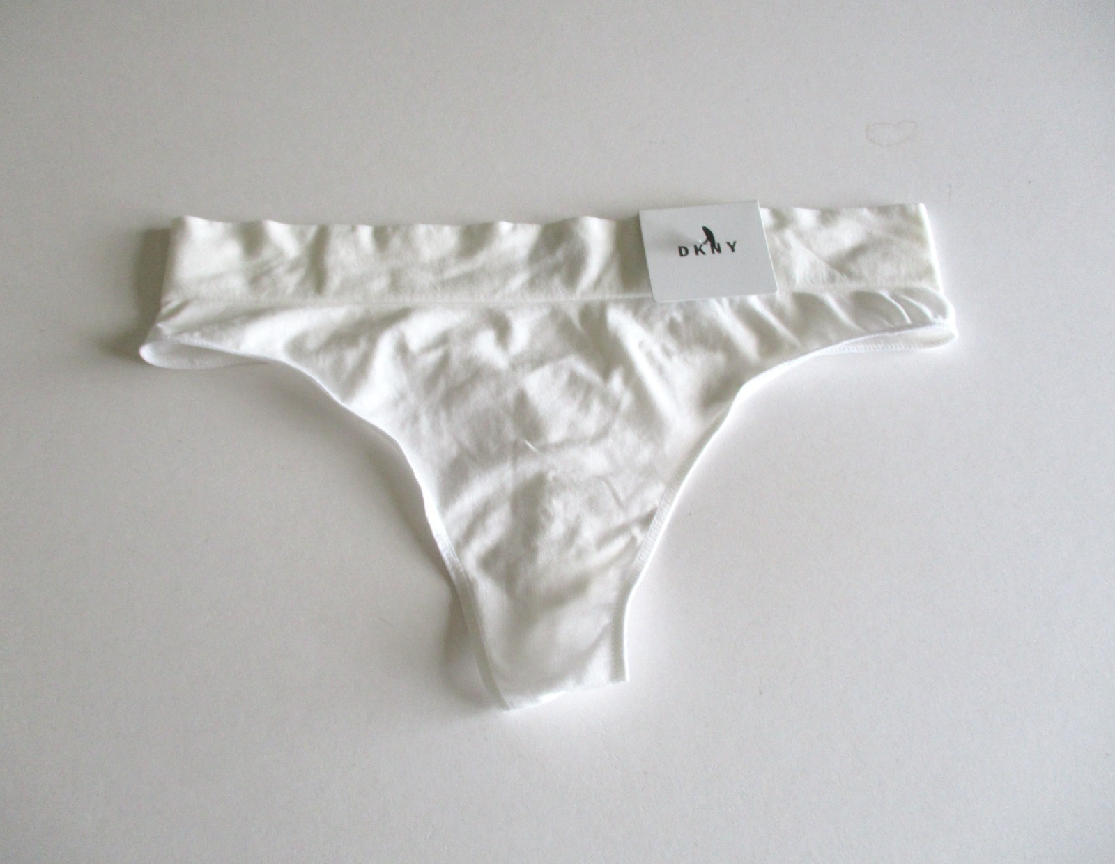 DKNY Seamless Litewear Thong DK5016 S, M, L, XL MSRP $13.00 – $14.00 NWT