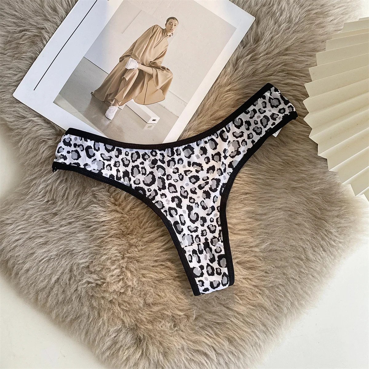 Low Rise Leopard G String Panties Women’s Seamless Soft Stretch Comfort Thong