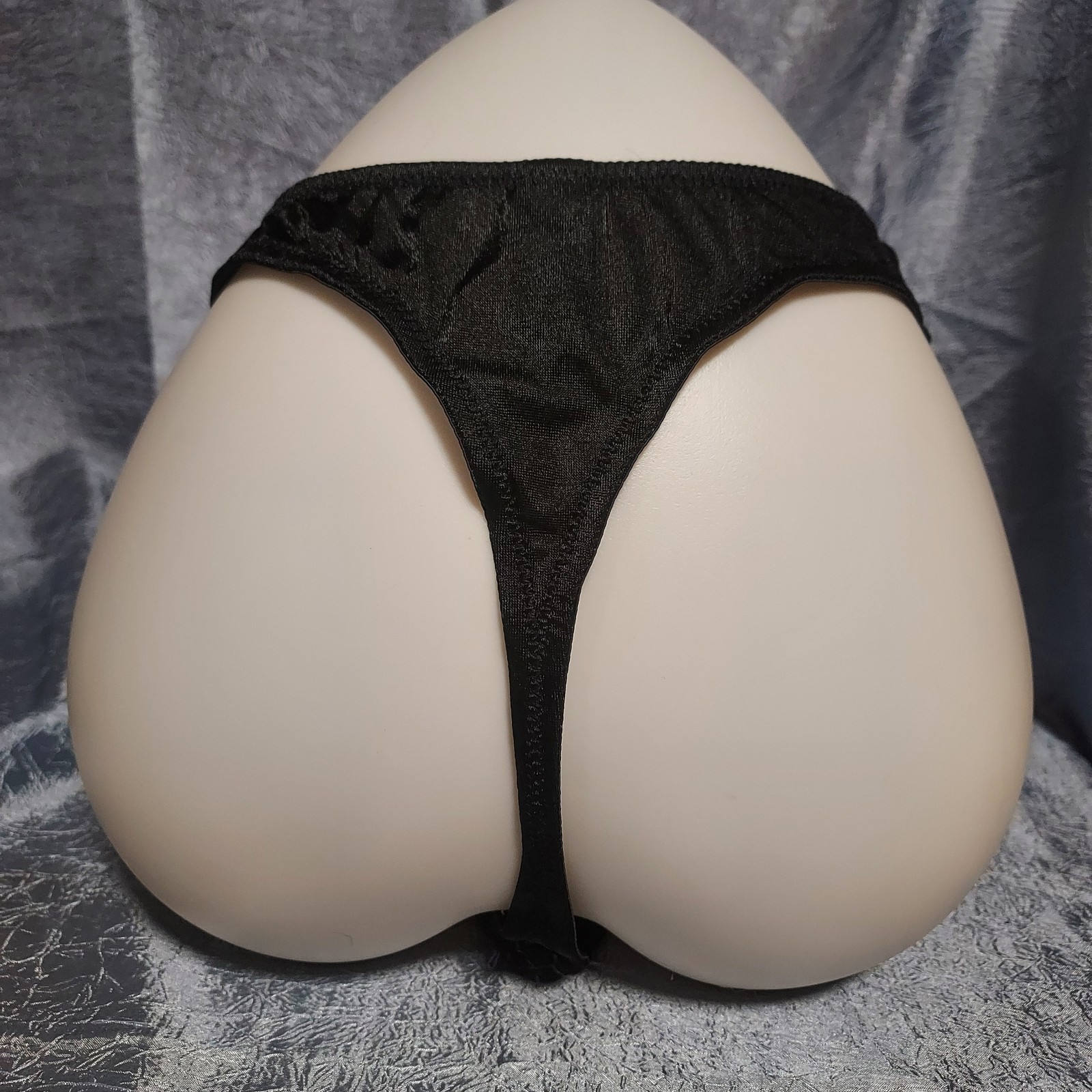 Vtg 90s Natori Thong Sz MEDIUM – NEW W/tags- Set of 2 1-Pearl, 1-Black RARE