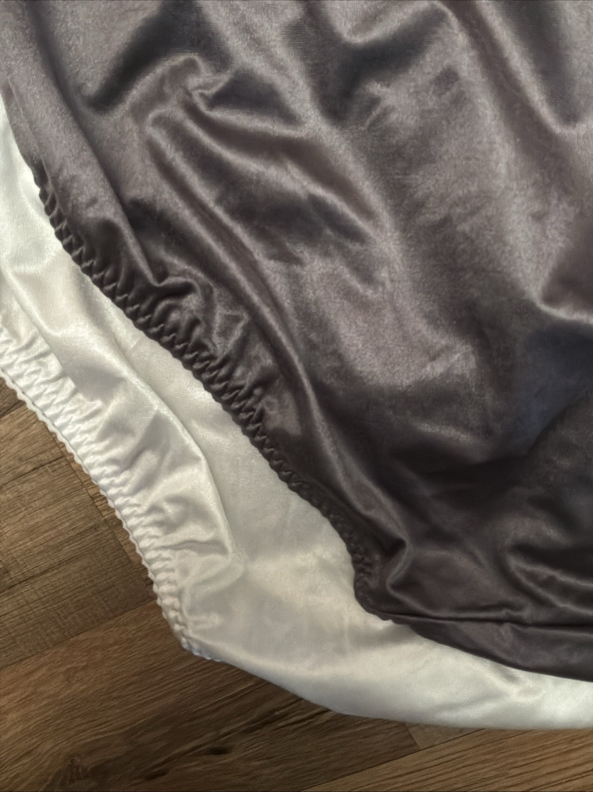 2 PR Vanity Fair Radiant LightControl Dark Gray/Star White 5XL/12 *3440301* NWT