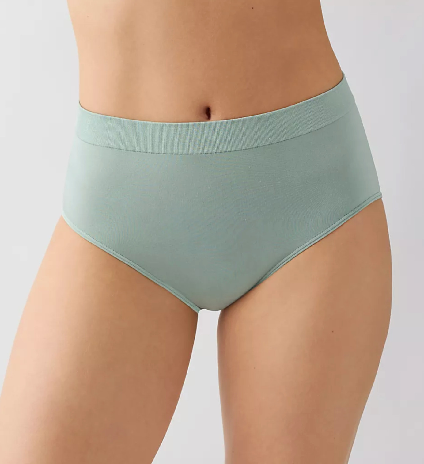 Wacoal LARGE (Size 7) B-Smooth Full Seamless Brief Panty NWOT 838175 Green