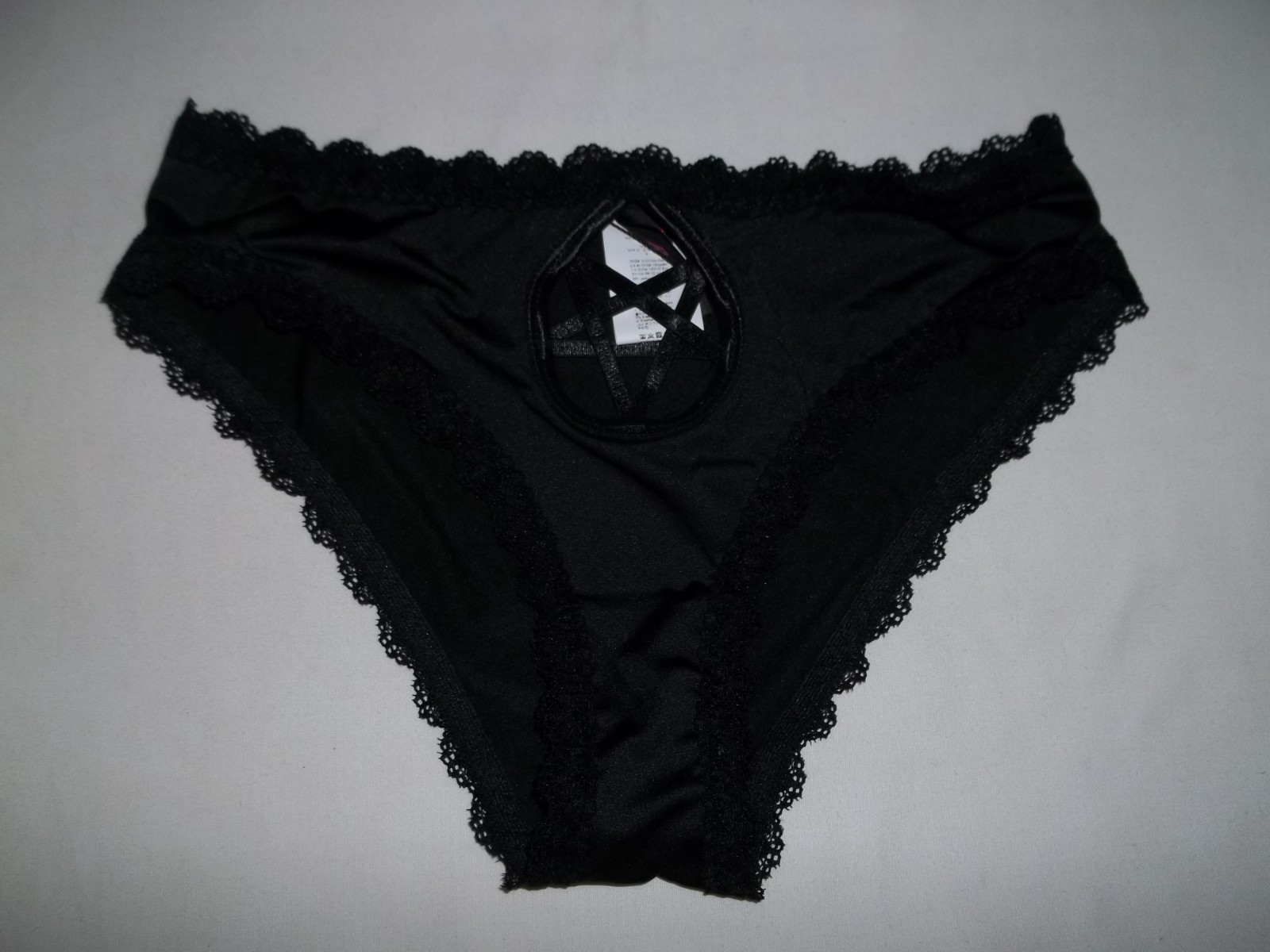 Romwe pentagram cutout front lace trim bikini panties S black nwt goth