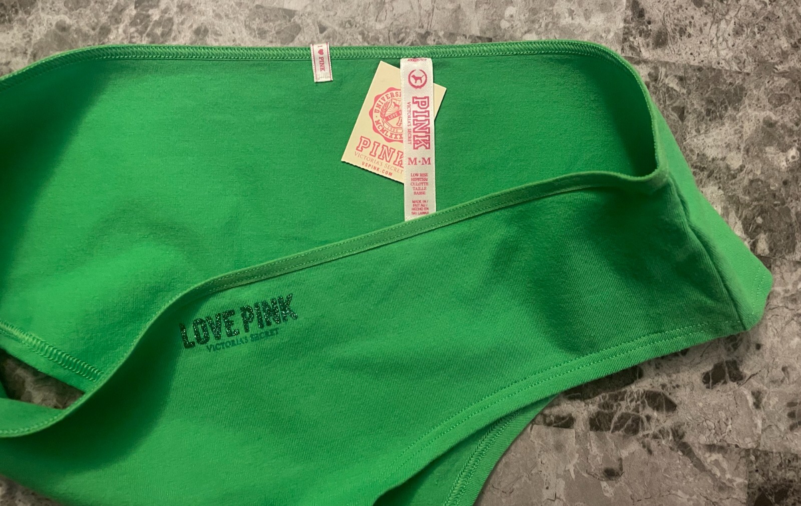 NWT VICTORIA’S SECRET PINK M GREEN GLITTER LOGO VINTAGE RARE HIPSTER PANTIES