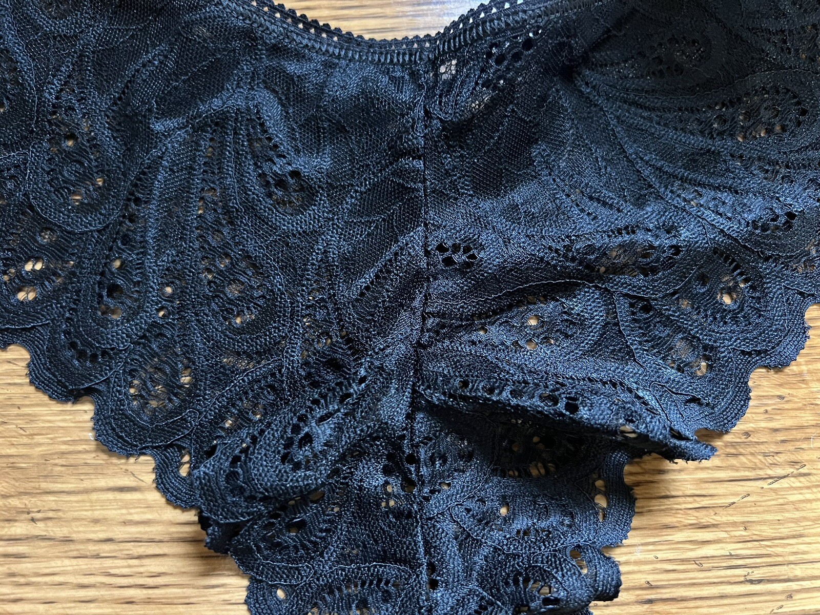 Thong Sexy Lace Trim Black Floral Print Seamless Mid Waist Panties 25-26 In.