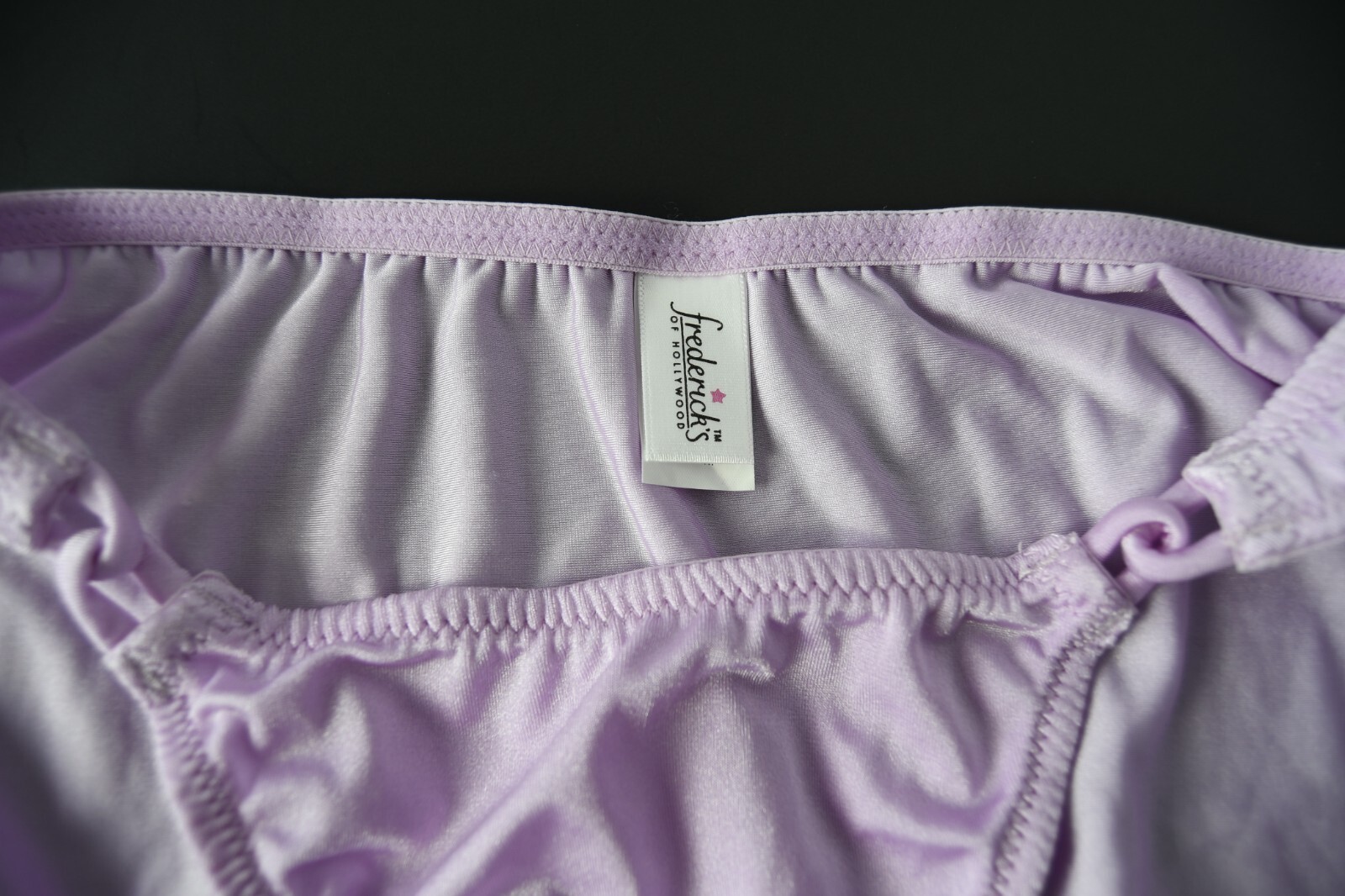 NEW Frederick’s of Hollywood VTG 90s-Y2K Satin-y Silky String Bikini Panty SMALL