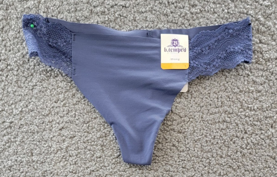 B.tempt’d by Wacoal B.bare Thong Women’s Size 5-S Crown Blue Scalloped Lace