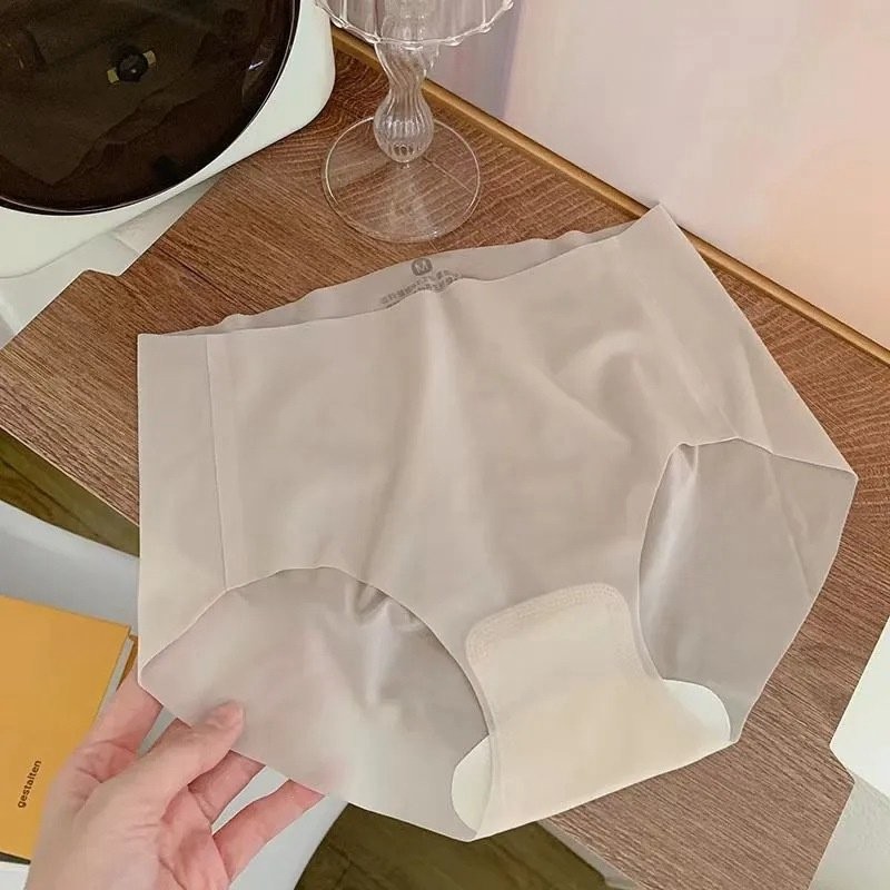 Breathable Seamless Ultra-thin Ice Silk Panties Underpants Summer Lingerie