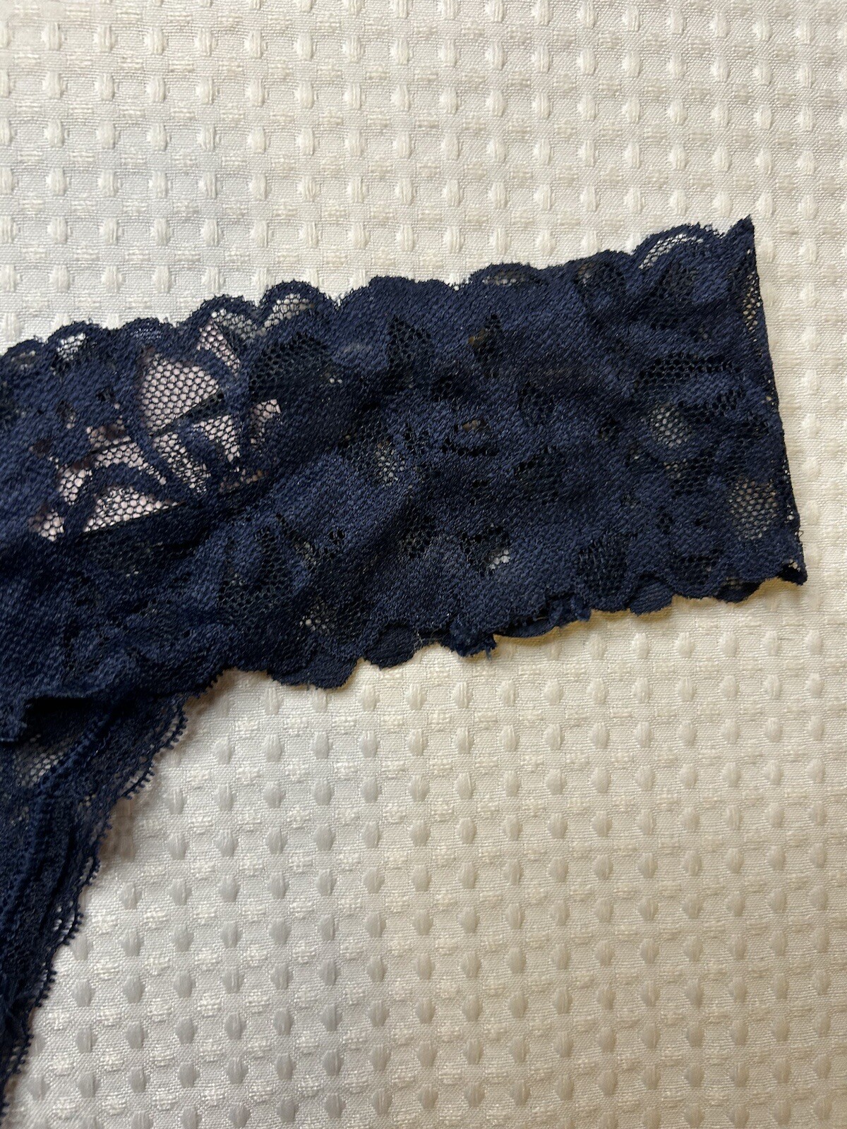 Victoria’s Secret – NEW – Navy Blue Lace Thong Panties – NWT – Size Medium M