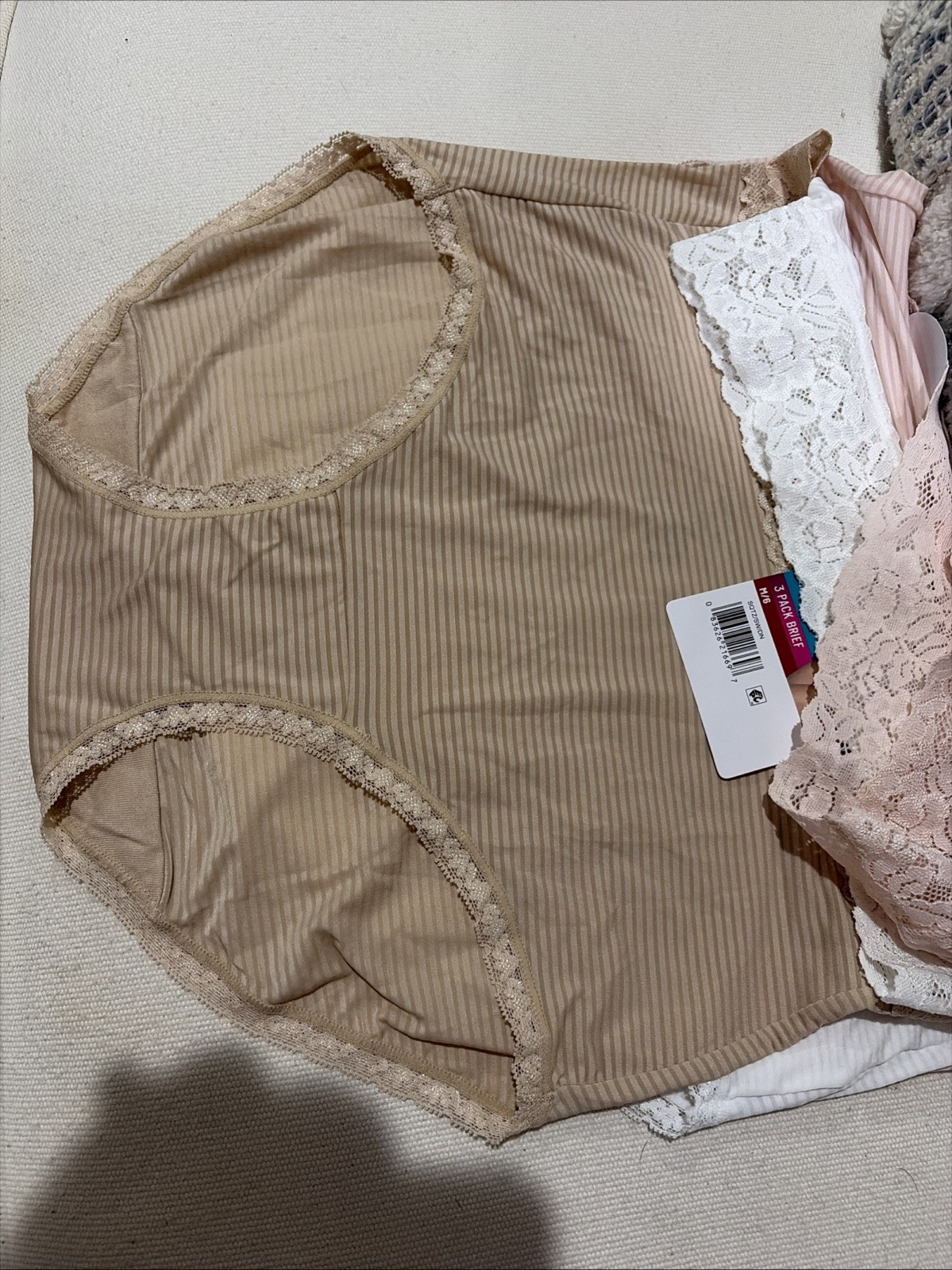 NEW Vanity Fair Radiant Light & Luxe Ultra-Soft Lace 3 Pack Brief Panties Size 6