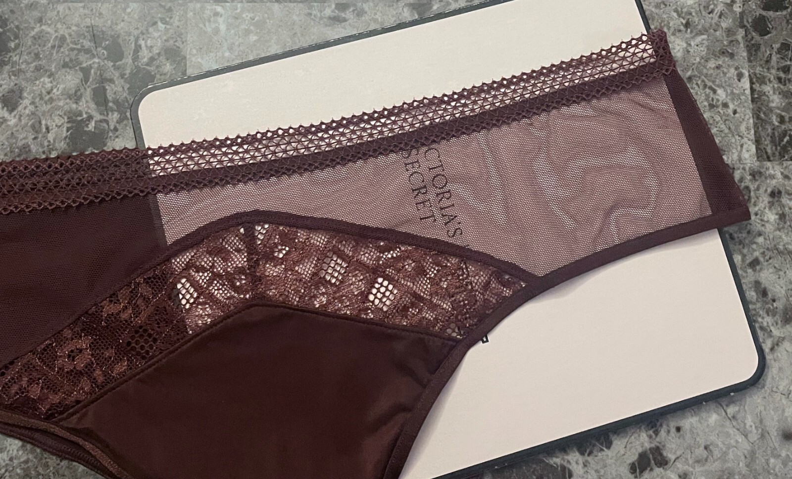 NWT BODY BY VICTORIA’S SECRET L SMOOTH BURGANDY LACE MESH RARE HIPHUGGER PANTIES