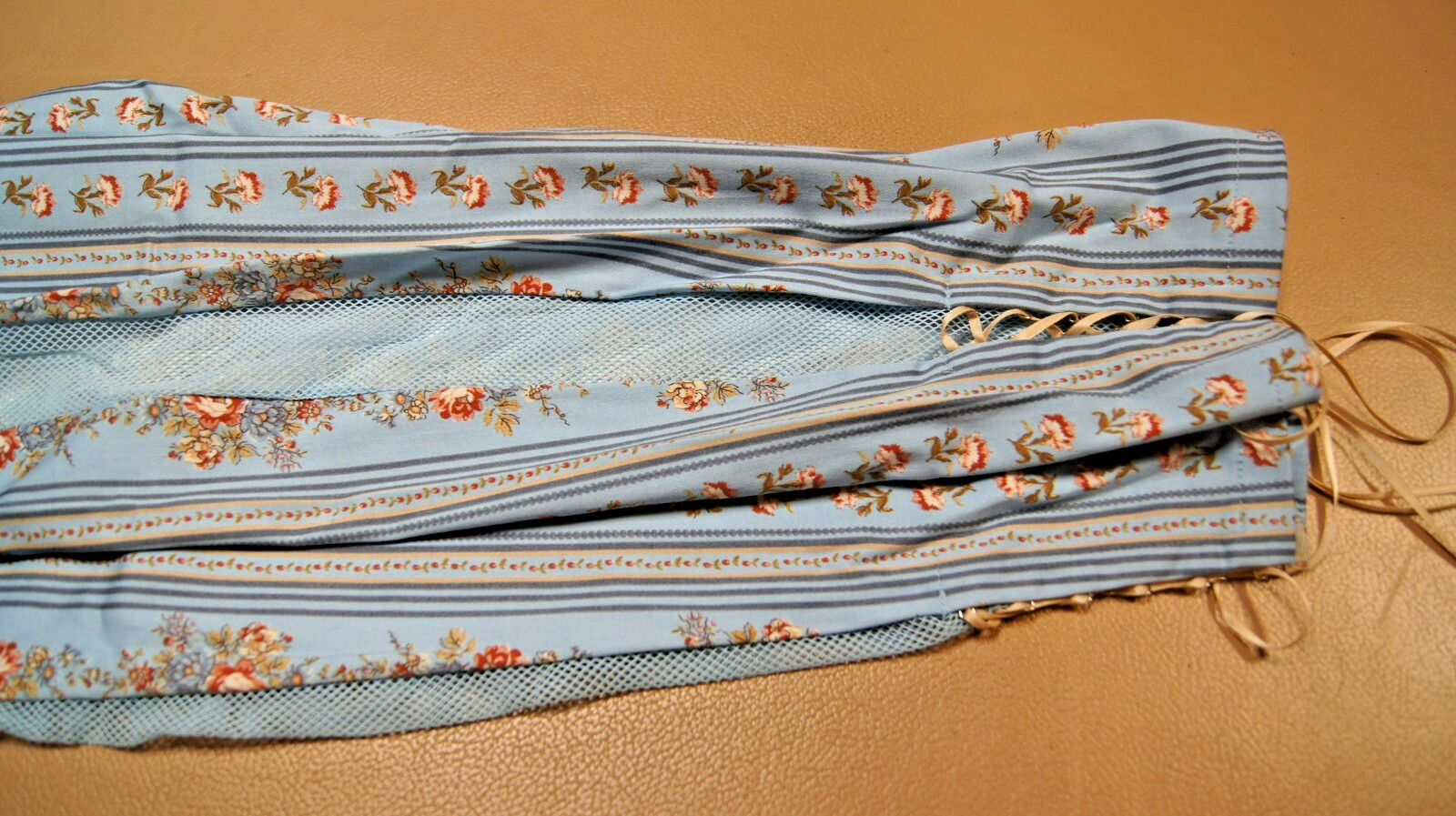 Verdissima Blue/Brown Cotton Pinocchietto Stripe/Floral Patterned Capri Pants