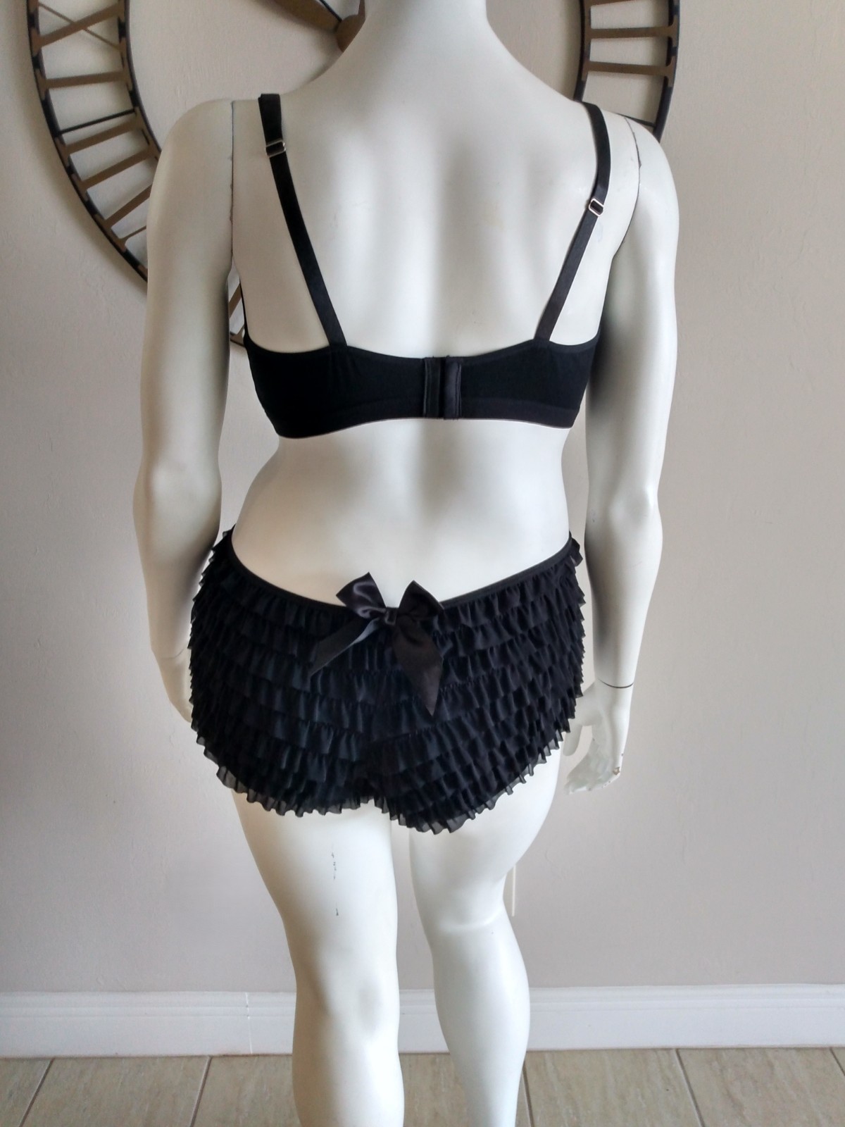 Daisy Corsets Black Ruffled Bloomers with Bow at the Back Women’s Size 3 XL