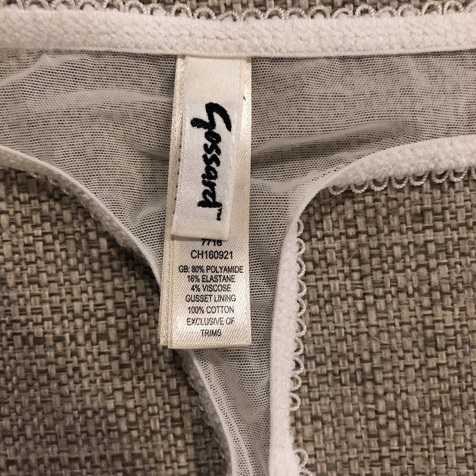 Gossard Superboost Lace Thong Panties Women’s US Size L White NWT