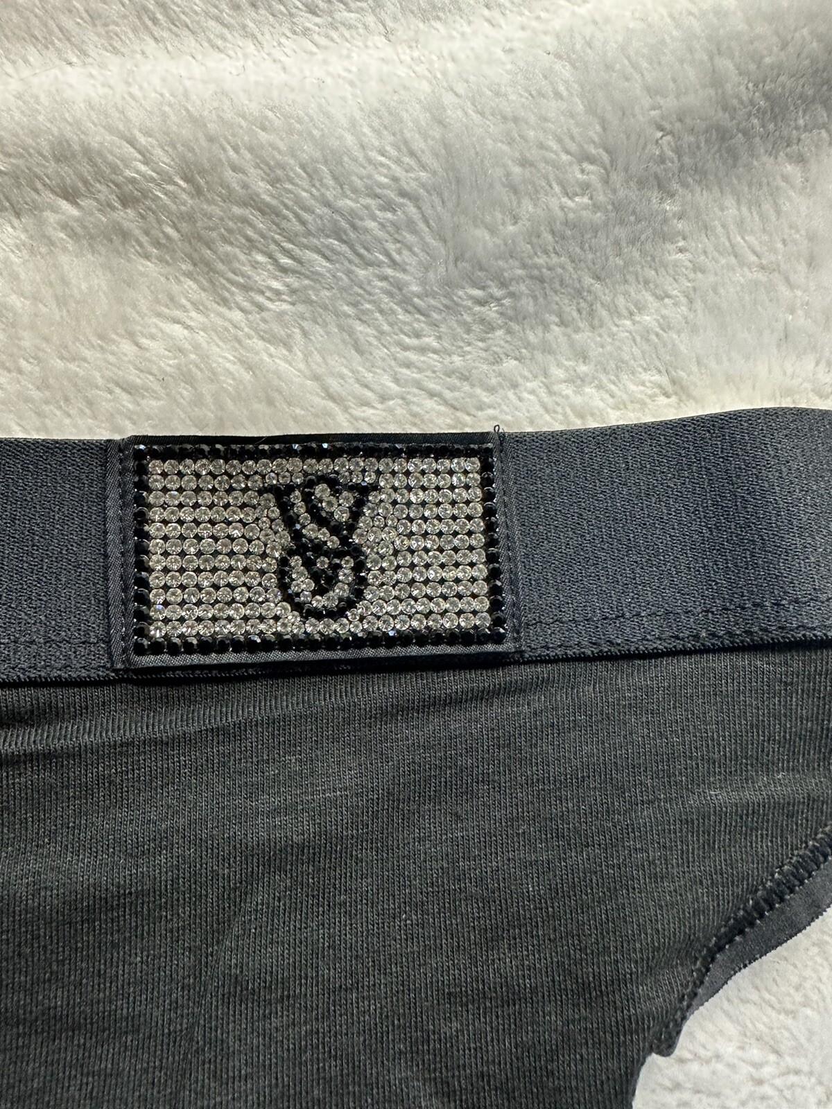 VICTORIA’S SECRET VERY SEXY BLING LOGO BAND THONG S-M-L